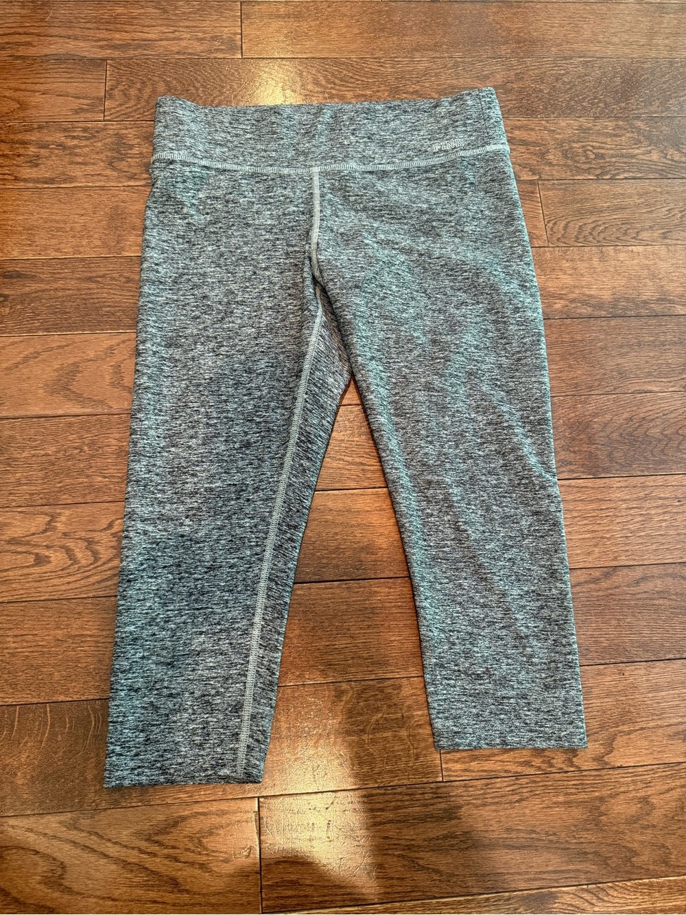 PINK Victoria's Secret Heather Grey Capri Leggings
